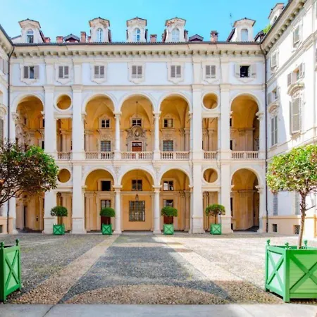 Palazzo Paesana: L'arte A Apartment