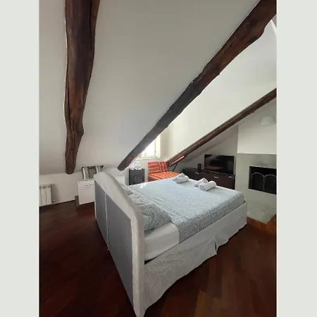 Palazzo Paesana: L'arte A Turin