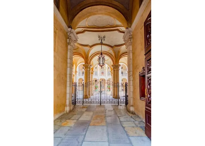 Palazzo Paesana: L'arte A