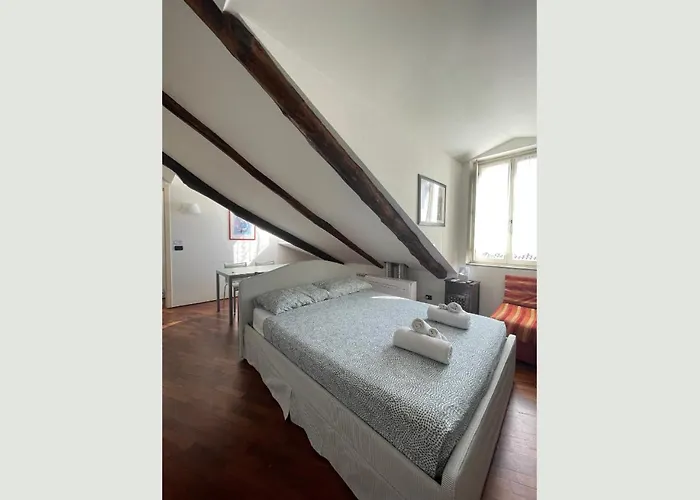 Palazzo Paesana: L'arte A Torino
