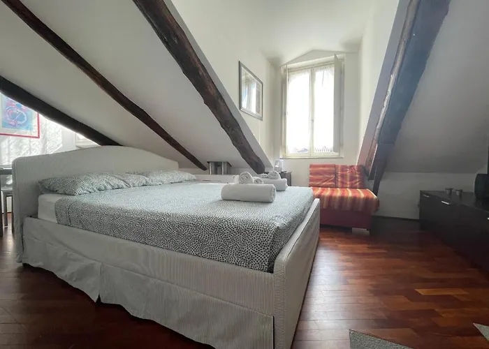 Palazzo Paesana: L'arte A Apartman *